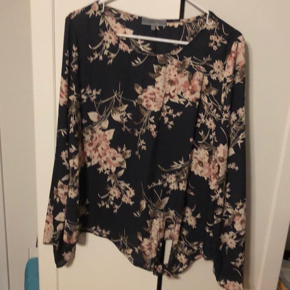 Long sleeve blouse size XL.